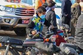 اهداکلاه ایمنی به راکبان موتورسیکلت به مناسبت هفته حمل و نقل

عکسکمجتبی جهان بخش