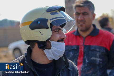 اهداکلاه ایمنی به راکبان موتورسیکلت به مناسبت هفته حمل و نقل

عکسکمجتبی جهان بخش