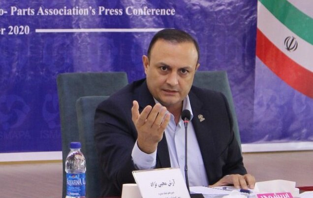 در صورت تامین ارز توسط بانک مرکزی ما مخالف واردات خودرو نیستیم/ حرف ما این است دولت نباید از شرکت هایی که ما را تحریم کردند به صورت انبوه خودرو وارد می کرد