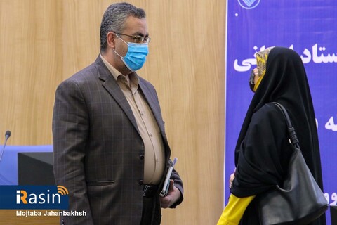 حضور وزیر بهداشت در جلسه ستاد استانی مقابله با کرونا در اصفهان

عکس:مجتبی جهان بخش