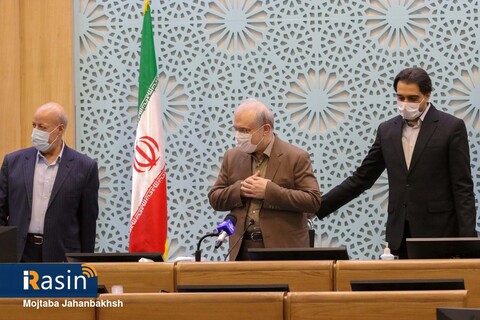 حضور وزیر بهداشت در جلسه ستاد استانی مقابله با کرونا در اصفهان

عکس:مجتبی جهان بخش