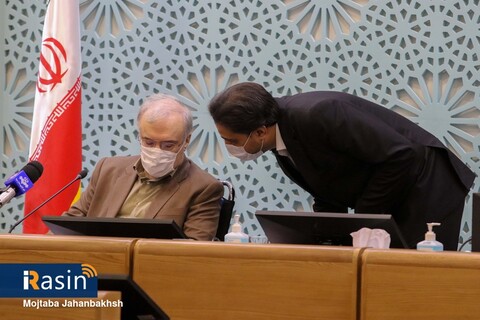 حضور وزیر بهداشت در جلسه ستاد استانی مقابله با کرونا در اصفهان

عکس:مجتبی جهان بخش