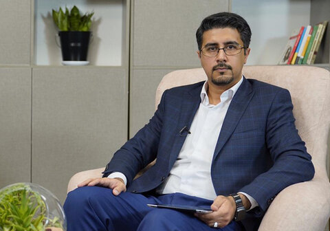 دکتر سامان صادق زاده مشاور و مدرس بازاریابی هوش مصنوعی