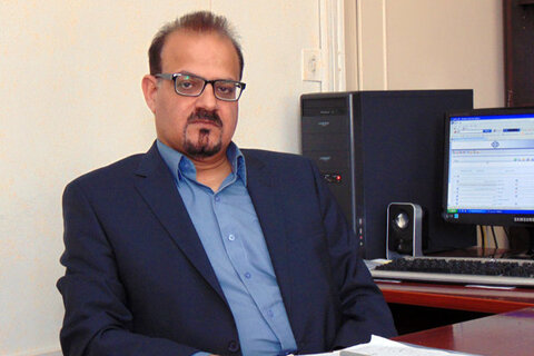 دکتر علی خاکساری عضو هیات علمی دانشگاه علامه
