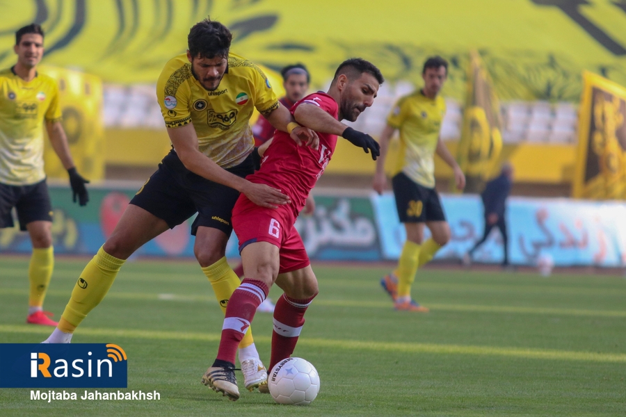 سپاهان با همکاری ذوب‌آهن آماده مصاف با نساجی
