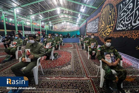 اولین سالگرد سردار شهید قاسم سلیمانی در اصفهان

عکس:مجتبی جهان بخش