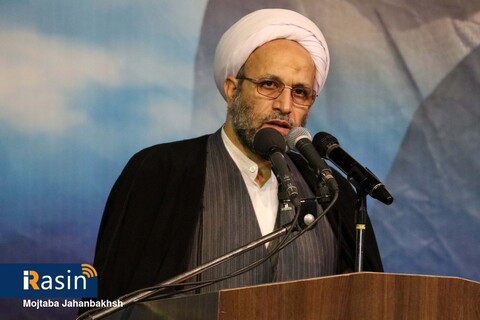 اولین سالگرد سردار شهید قاسم سلیمانی در اصفهان

عکس:مجتبی جهان بخش