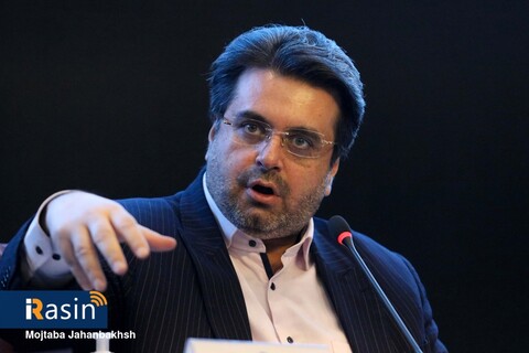 نشست خبری هیئت رئیسه اتاق بازرگانی اصفهان

عکس:مجتبی جهان بخش