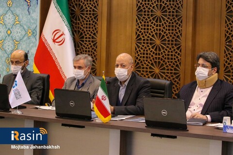 نشست خبری هیئت رئیسه اتاق بازرگانی اصفهان

عکس:مجتبی جهان بخش