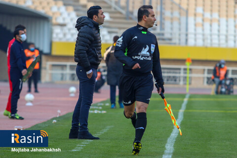 دیدار تیم های سپاهان اصفهان و فولاد خوزستان

عکس:مجتبی جهان بخش