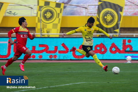 دیدار تیم های سپاهان اصفهان و فولاد خوزستان

عکس:مجتبی جهان بخش