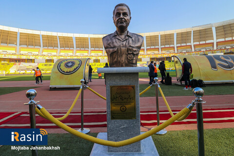 دیدار تیم های سپاهان اصفهان و فولاد خوزستان

عکس:مجتبی جهان بخش