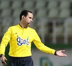 قضاوت دیدار صنعت نفت آبادان و سپاهان توسط سید رضا مهدوی