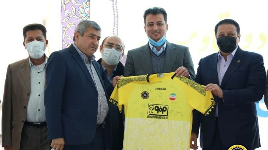  تجلیل باشگاه سپاهان از پیشکسوتان فوتبال آبادان