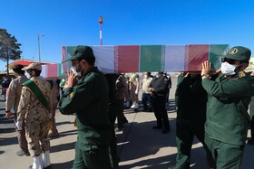 ورود پیکر 5 شهید گمنام دوران دفاع مقدس به اصفهان

عکس:مجتبی جهان بخش