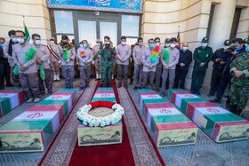 ورود پیکر 5 شهید گمنام دوران دفاع مقدس به اصفهان

عکس:مجتبی جهان بخش