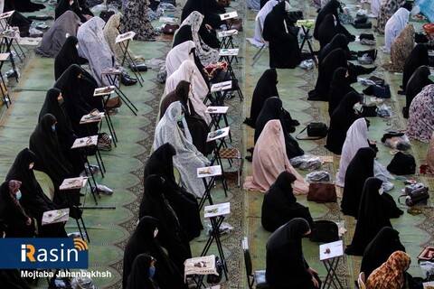 نمازجمعه اصفهان

عکس:مجتبی جهان بخش