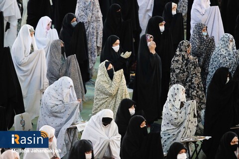 نمازجمعه اصفهان

عکس:مجتبی جهان بخش