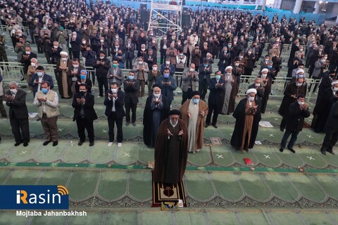 نمازجمعه اصفهان

عکس:مجتبی جهان بخش