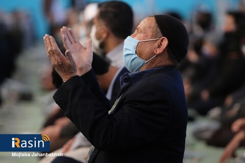 نمازجمعه اصفهان

عکس:مجتبی جهان بخش