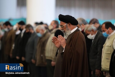 نمازجمعه اصفهان

عکس:مجتبی جهان بخش