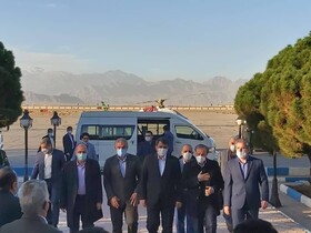ورود وزیر صمت به یزد/ استقبال از رزم حسینی در فرودگاه شهید صدوقی توسط استاندار، نمایندگان و مسئولان استان یزد