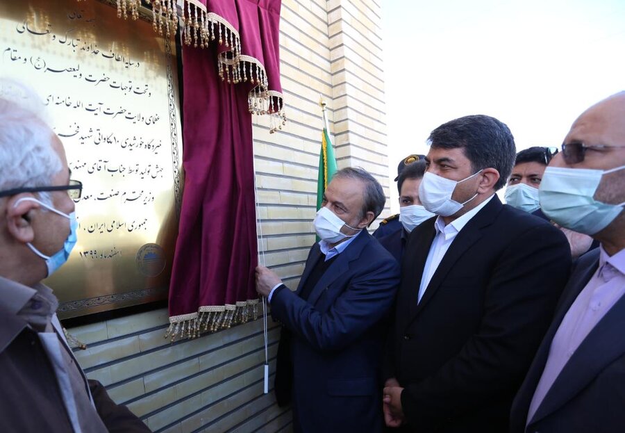 افتتاح نیروگاه خورشیدی ۱۰ مگاواتی شهید فخری زاده چادرملو توسط وزیر صمت/ تامین برق پایدار با تکیه بر توانمندی‌های داخل و دانش نوین جهانی