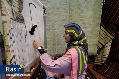 نمایشگاه فرش دست بافت اصفهان

عکس:مجتبی جهان بخش