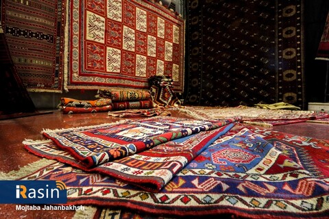 نمایشگاه فرش دست بافت اصفهان

عکس:مجتبی جهان بخش