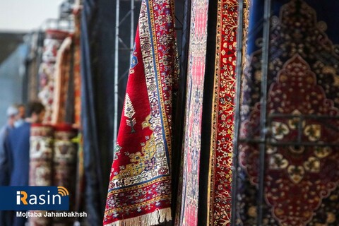 نمایشگاه فرش دست بافت اصفهان

عکس:مجتبی جهان بخش