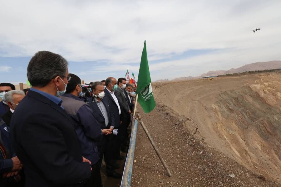 بازدید وزیر صمت از شرکت سنگ آهن مرکزی ایران (بافق)/ تاکید بر استفاده از ظرفیتهای معدن مرکزی چغارت برای توسعه 