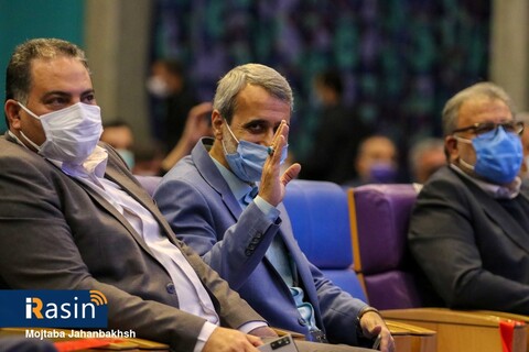 آیین تجلیل از صادرکنندگان نمونه استان اصفهان

عکس:مجتبی جهان بخش