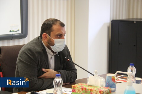 نشست مدیر روابط عمومی شرکت فولاد مبارکه با تعدادی از نمایندگان رسانه های تخصصی صنعت و معدن