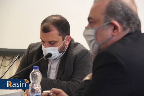 نشست مدیر روابط عمومی شرکت فولاد مبارکه با تعدادی از نمایندگان رسانه های تخصصی صنعت و معدن
