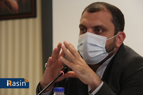 نشست مدیر روابط عمومی شرکت فولاد مبارکه با تعدادی از نمایندگان رسانه های تخصصی صنعت و معدن