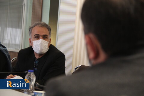 نشست مدیر روابط عمومی شرکت فولاد مبارکه با تعدادی از نمایندگان رسانه های تخصصی بورس و بانک