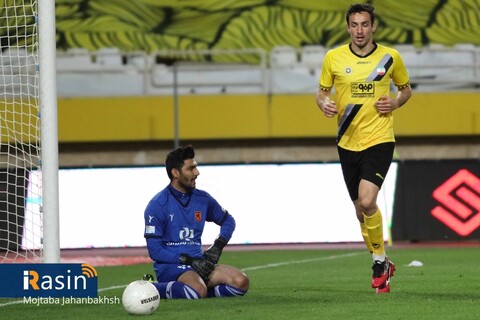 راه یابی تیم فوتبال سپاهان به مرحله یک هشتم نهایی جام حذفی فوتبال ایران

عکس:مجتبی جهان بخش