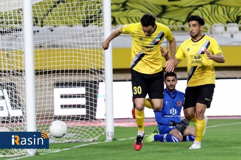 راه یابی تیم فوتبال سپاهان به مرحله یک هشتم نهایی جام حذفی فوتبال ایران

عکس:مجتبی جهان بخش