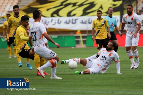 راه یابی تیم فوتبال سپاهان به مرحله یک هشتم نهایی جام حذفی فوتبال ایران

عکس:مجتبی جهان بخش