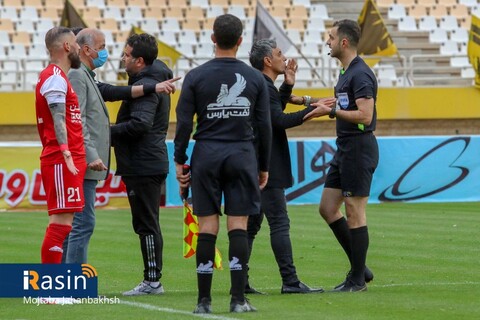 برد سه امتیازی تیم فوتبال سپاهان مقابل تراکتور

عکس:مجتبی جهان بخش