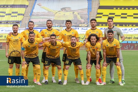 برد سه امتیازی تیم فوتبال سپاهان مقابل تراکتور

عکس:مجتبی جهان بخش