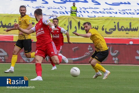 برد سه امتیازی تیم فوتبال سپاهان مقابل تراکتور

عکس:مجتبی جهان بخش