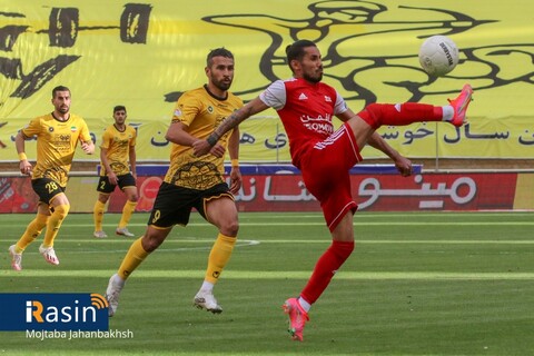 برد سه امتیازی تیم فوتبال سپاهان مقابل تراکتور

عکس:مجتبی جهان بخش