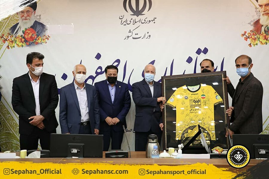 دیدار نوروزی مدیران باشگاه سپاهان با استاندار اصفهان دیدار نوروزی مدیران باشگاه سپاهان با استاندار اصفهان