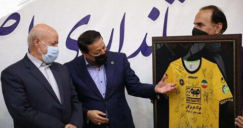 استاندار اصفهان:رفع مشکلات ورزشگاه نقش جهان خواسته به حق تیم سپاهان است
