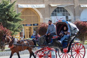 نحوه رعایت پروتکل های بهداشتی در روز قرمز اصفهان

عکس:مجتبی جهان بخش