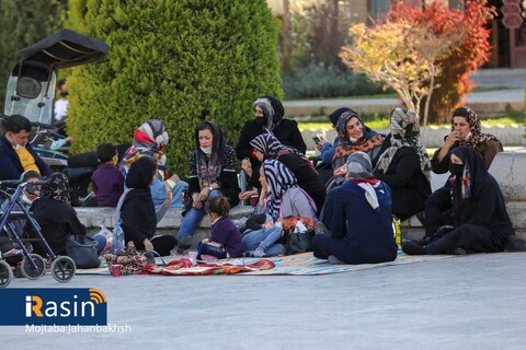 نحوه رعایت پروتکل های بهداشتی در روز قرمز اصفهان

عکس:مجتبی جهان بخش