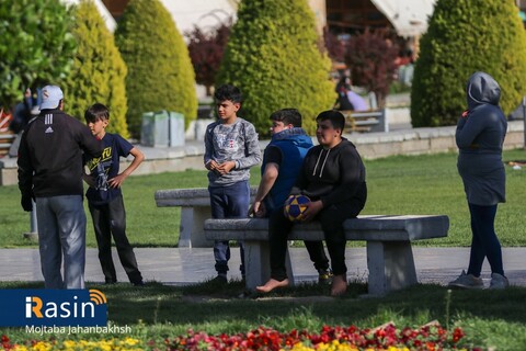 نحوه رعایت پروتکل های بهداشتی در روز قرمز اصفهان

عکس:مجتبی جهان بخش