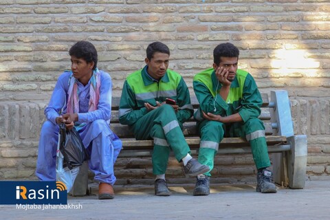 نحوه رعایت پروتکل های بهداشتی در روز قرمز اصفهان

عکس:مجتبی جهان بخش