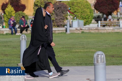 نحوه رعایت پروتکل های بهداشتی در روز قرمز اصفهان

عکس:مجتبی جهان بخش